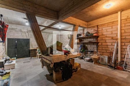 Casa à venda com 560m², 5 quartos e 5 vagasDepósito