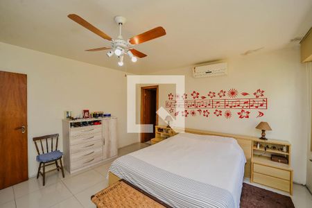 Casa à venda com 172m², 3 quartos e 3 vagasSuíte