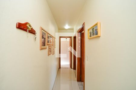 Casa à venda com 172m², 3 quartos e 3 vagasCorredor