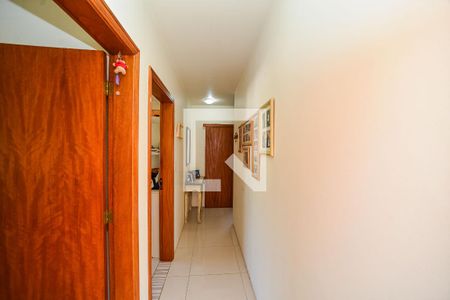 Casa à venda com 172m², 3 quartos e 3 vagasCorredor