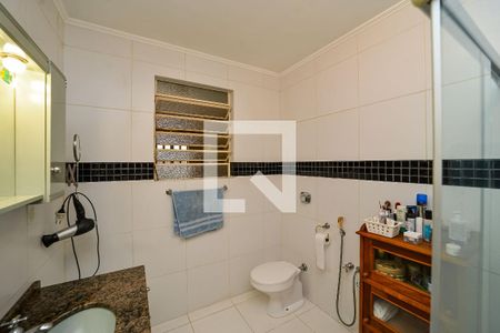 Casa à venda com 172m², 3 quartos e 3 vagasBanheiro da Suíte