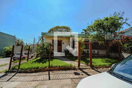 Casa à venda com 172m², 3 quartos e 3 vagasFachada