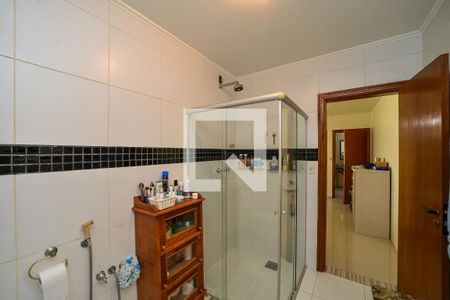 Casa à venda com 172m², 3 quartos e 3 vagasBanheiro da Suíte