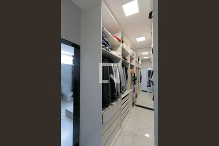 Casa à venda com 360m², 3 quartos e 3 vagasCloset da suíte