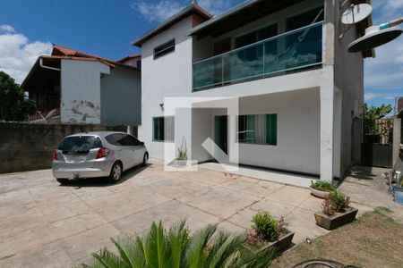Casa à venda com 360m², 3 quartos e 3 vagasGaragem