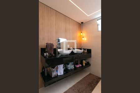 Casa à venda com 360m², 3 quartos e 3 vagasBanheiro Suíte