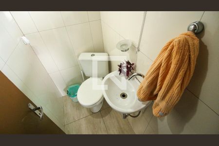 Casa à venda com 250m², 5 quartos e 4 vagas Casa à venda com 250m², 5 quartos e 4 vagasLavabo