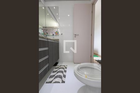 Apartamento à venda com 144m², 3 quartos e 2 vagasBanheiro da Suíte 2