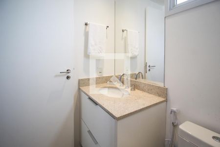 Apartamento à venda com 80m², 2 quartos e 2 vagasBanheiro da Suíte 