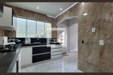 Casa para alugar com 300m², 3 quartos e 4 vagasCozinha