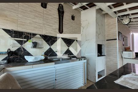 Casa para alugar com 300m², 3 quartos e 4 vagasCobertura