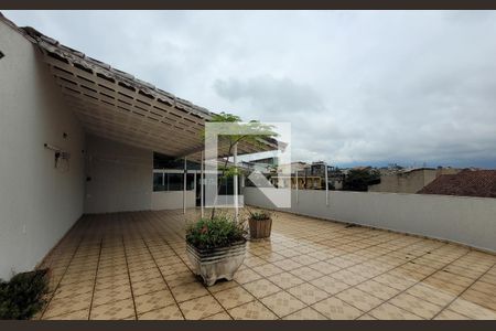 Casa para alugar com 300m², 3 quartos e 4 vagasCobertura