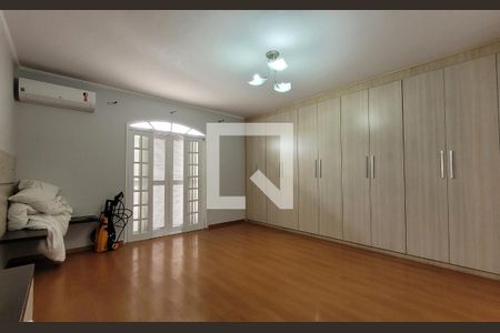 Casa para alugar com 300m², 3 quartos e 4 vagasSuíte 