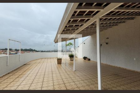 Casa para alugar com 300m², 3 quartos e 4 vagasCobertura