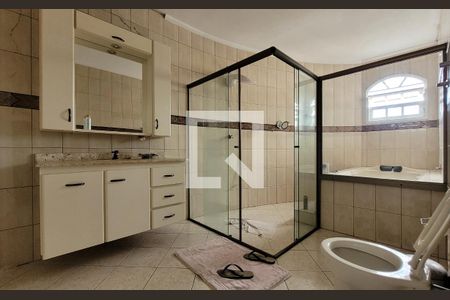 Casa para alugar com 300m², 3 quartos e 4 vagasBanheiro da suíte