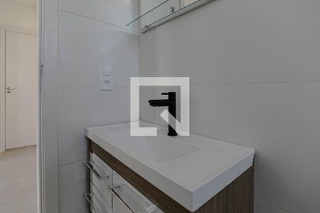 Banheiro de apartamento para alugar com 2 quartos, 46m² em Vila Oliveira, Mogi das Cruzes