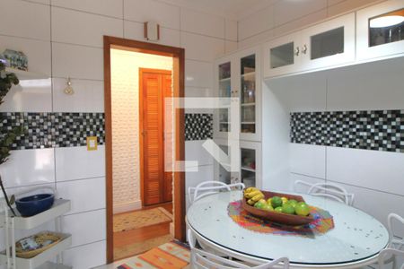 Casa à venda com 200m², 3 quartos e 3 vagasCozinha