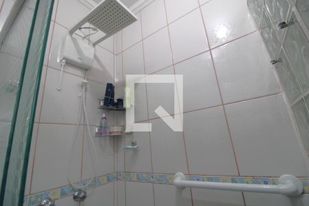 Casa à venda com 200m², 3 quartos e 3 vagasBanheiro do Quarto 1