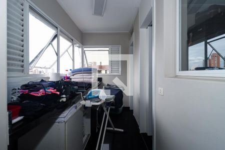 Apartamento à venda com 227m², 3 quartos e 2 vagas Apartamento à venda com 227m², 3 quartos e 2 vagasÁrea de Serviço