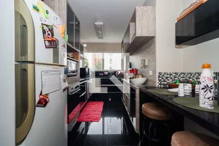 Apartamento à venda com 227m², 3 quartos e 2 vagas Apartamento à venda com 227m², 3 quartos e 2 vagasCozinha