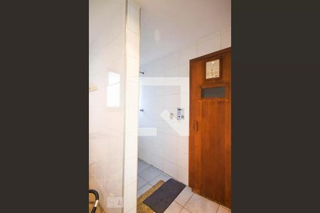 Apartamento à venda com 227m², 3 quartos e 2 vagas Apartamento à venda com 227m², 3 quartos e 2 vagasSauna