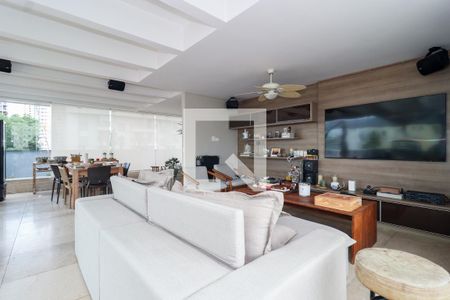 Apartamento à venda com 227m², 3 quartos e 2 vagas Apartamento à venda com 227m², 3 quartos e 2 vagasCobertura