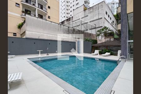 Apartamento à venda com 227m², 3 quartos e 2 vagas Apartamento à venda com 227m², 3 quartos e 2 vagasÁrea comum - Piscina