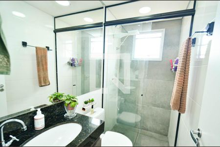 Apartamento à venda com 74m², 3 quartos e 3 vagasBanheiro da Suíte