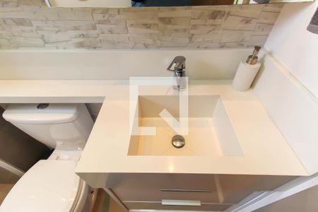 Apartamento à venda com 65m², 2 quartos e 1 vaga Apartamento à venda com 65m², 2 quartos e 1 vagaBanheiro