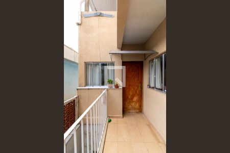 Casa à venda com 195m², 6 quartos e 2 vagas Casa à venda com 195m², 6 quartos e 2 vagasCorredor