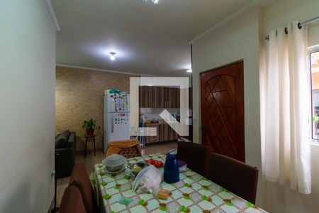 Casa à venda com 195m², 6 quartos e 2 vagas Casa à venda com 195m², 6 quartos e 2 vagasCasa 2 - Sala