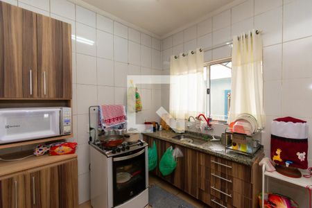 Casa à venda com 195m², 6 quartos e 2 vagas Casa à venda com 195m², 6 quartos e 2 vagasCasa 2 - Cozinha
