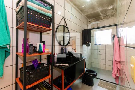 Casa à venda com 195m², 6 quartos e 2 vagas Casa à venda com 195m², 6 quartos e 2 vagasBanheiro