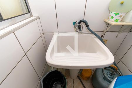 Casa à venda com 195m², 6 quartos e 2 vagas Casa à venda com 195m², 6 quartos e 2 vagasCasa 3 - Área de Serviço