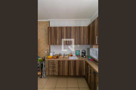Casa à venda com 195m², 6 quartos e 2 vagas Casa à venda com 195m², 6 quartos e 2 vagasCasa 2 - Cozinha