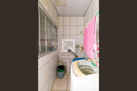 Casa à venda com 195m², 6 quartos e 2 vagas Casa à venda com 195m², 6 quartos e 2 vagasCasa 3 - Área de Serviço