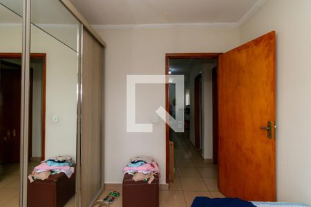 Casa à venda com 195m², 6 quartos e 2 vagas Casa à venda com 195m², 6 quartos e 2 vagasCasa 2 - Quarto 1