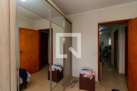 Casa à venda com 195m², 6 quartos e 2 vagas Casa à venda com 195m², 6 quartos e 2 vagasCasa 2 - Quarto 1
