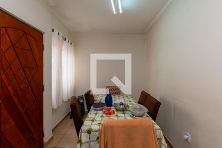 Casa à venda com 195m², 6 quartos e 2 vagas Casa à venda com 195m², 6 quartos e 2 vagasCasa 2 - Sala