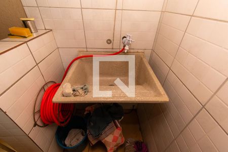Casa à venda com 195m², 6 quartos e 2 vagas Casa à venda com 195m², 6 quartos e 2 vagasÁrea de Serviço