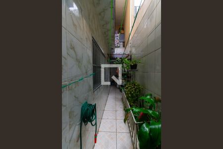 Casa à venda com 195m², 6 quartos e 2 vagas Casa à venda com 195m², 6 quartos e 2 vagasCorredor Externo