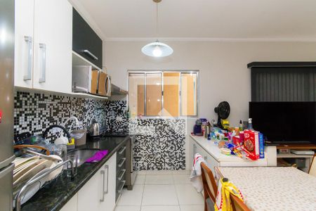 Casa à venda com 195m², 6 quartos e 2 vagas Casa à venda com 195m², 6 quartos e 2 vagasCozinha