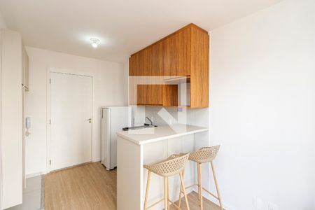 Sala/ Cozinha de apartamento à venda com 1 quarto, 30m² em Campo Belo, São Paulo