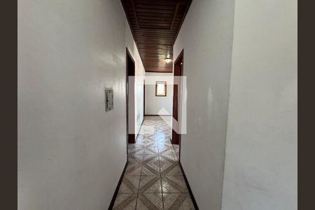 Casa para alugar com 250m², 5 quartos e 2 vagas Casa para alugar com 250m², 5 quartos e 2 vagasHall