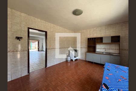 Casa para alugar com 250m², 5 quartos e 2 vagas Casa para alugar com 250m², 5 quartos e 2 vagasCozinha