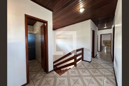 Casa para alugar com 250m², 5 quartos e 2 vagas Casa para alugar com 250m², 5 quartos e 2 vagasHall