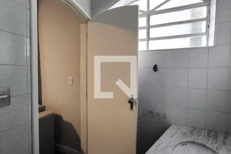 Casa à venda com 725m², 4 quartos e 4 vagasBanheiro 2