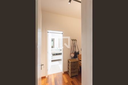 Casa de condomínio à venda com 480m², 4 quartos e 2 vagasCloset da Suíte 1