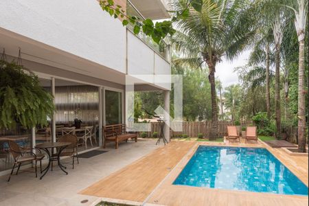 Casa de condomínio à venda com 480m², 4 quartos e 2 vagasPiscina