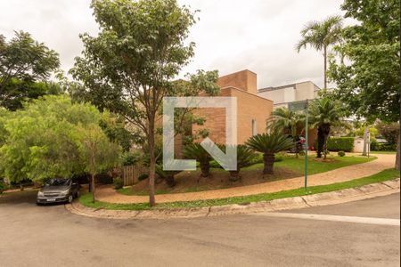 Casa de condomínio à venda com 480m², 4 quartos e 2 vagasFachada